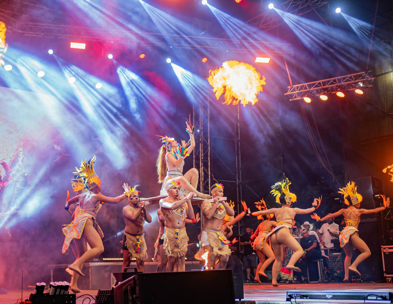 La belleza de las danzas en este gran show de Lectura de Bando y Coronación fueron todo un espectáculo